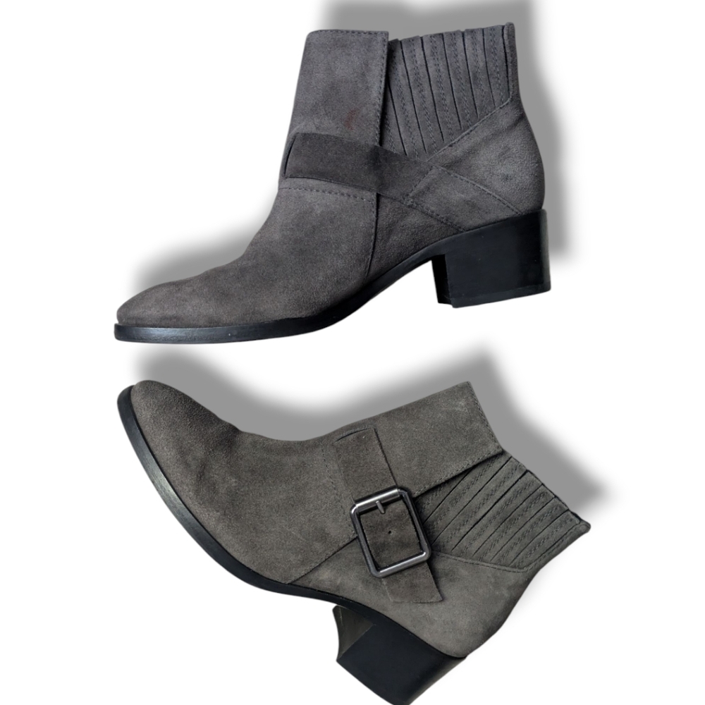 Aquatalia Foster Gray Suede Buckle Heeled Ankle Booties Women's Size 7.5 - Picture 7 of 16